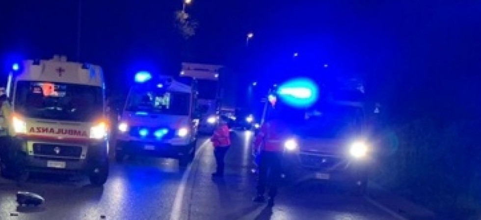 Gravissimo incidente sulla Statale del Brennero: scontro tra un camion e un'auto